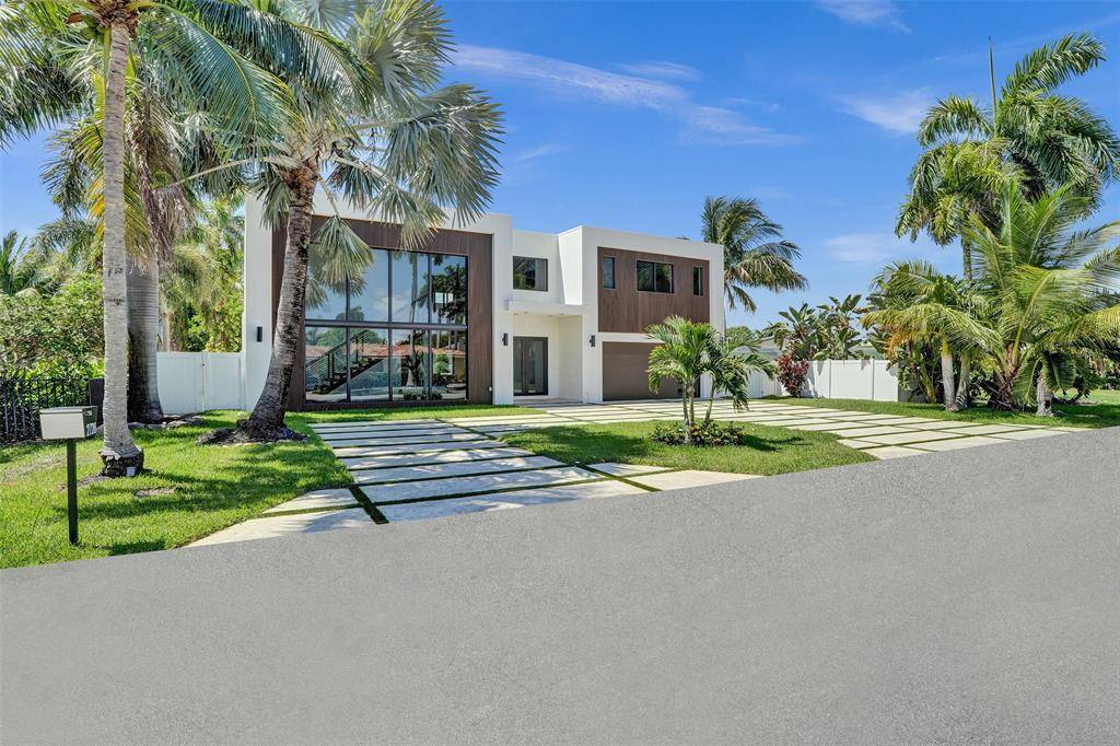 Lighthouse Point, FL 33064,2728 NE 31st St