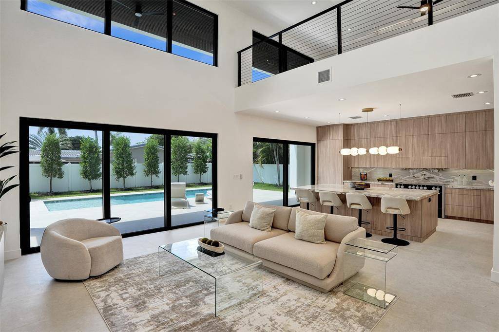 Lighthouse Point, FL 33064,2728 NE 31st St