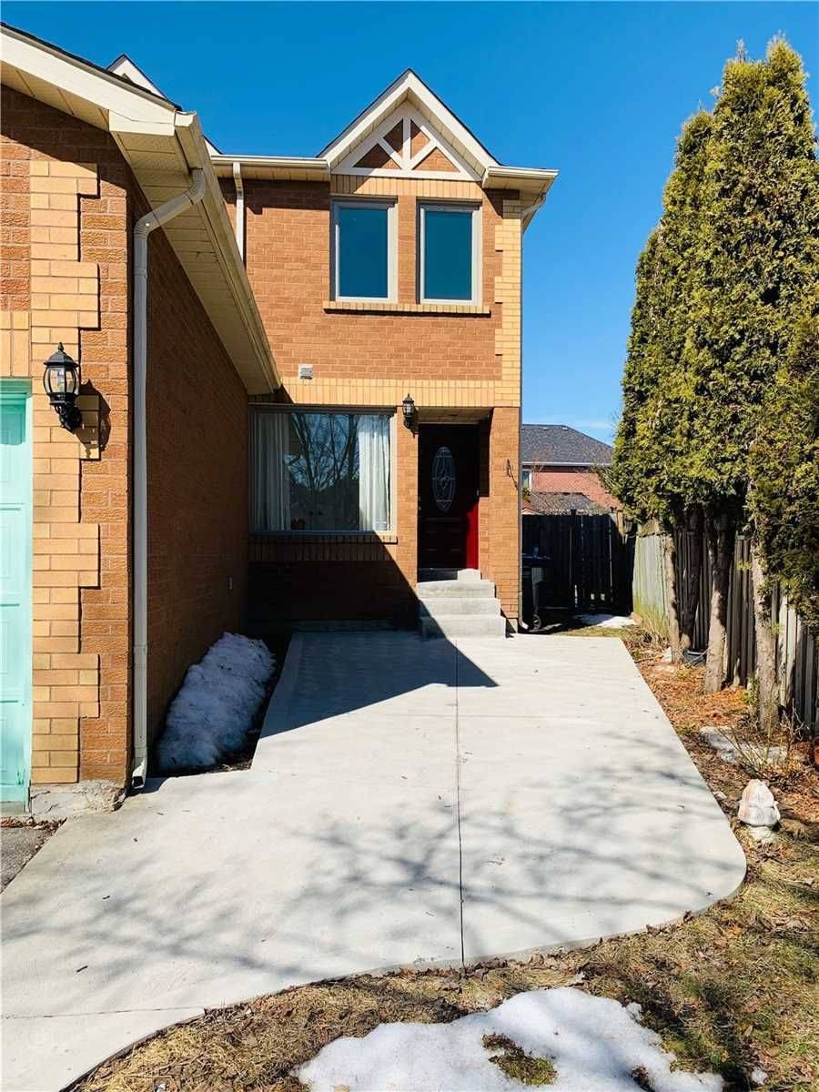 Brampton, ON L6Y 4T3,3 Mullis CRES