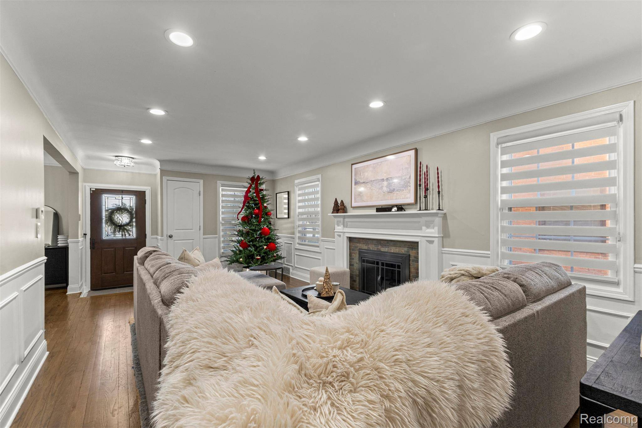 Dearborn, MI 48124,23470 Fordson DR