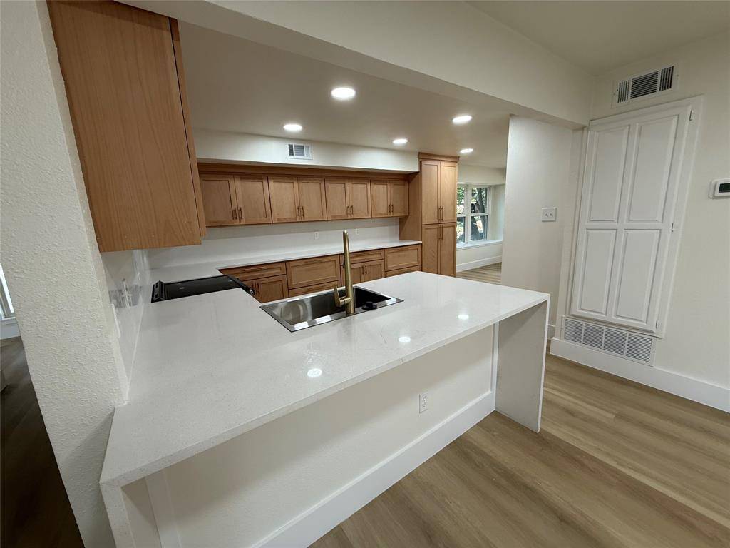 Fort Worth, TX 76120,821 Sylvan Drive