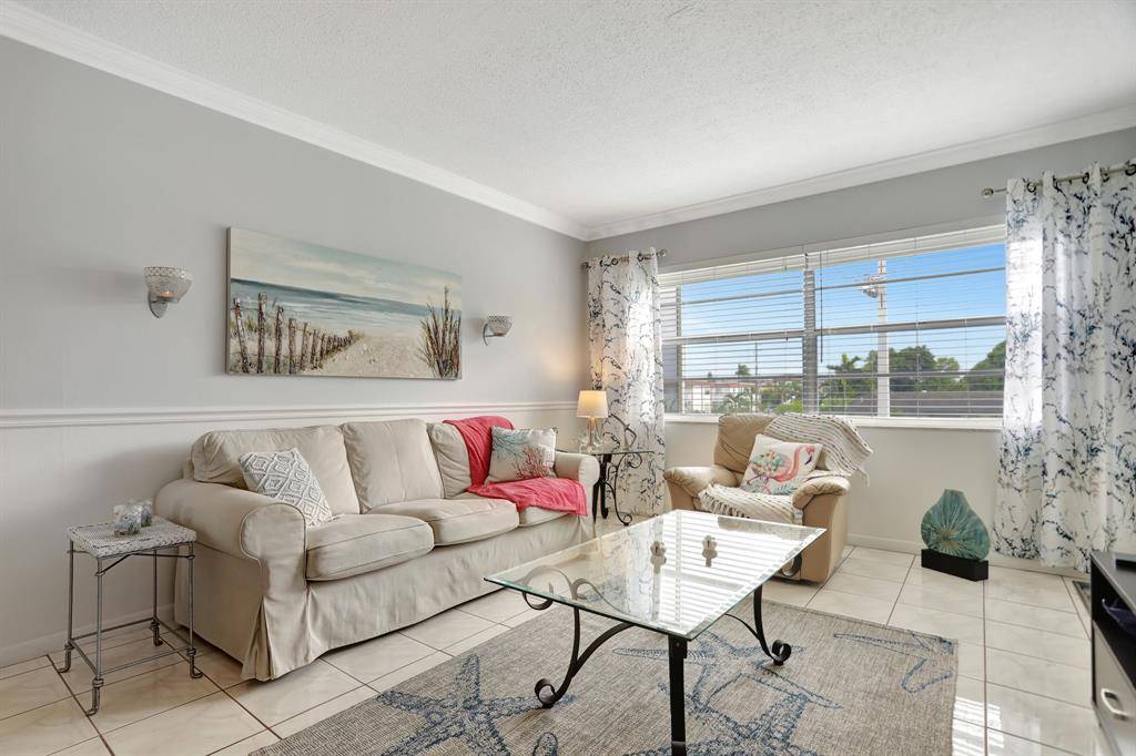 Fort Lauderdale, FL 33313,4451 NW 16th St #208