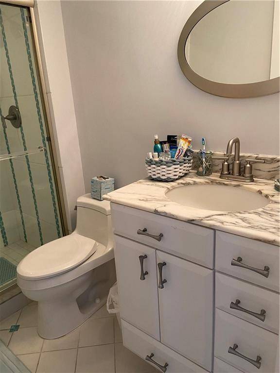 Lauderdale By The Sea, FL 33308,5000 N Ocean Blvd #810