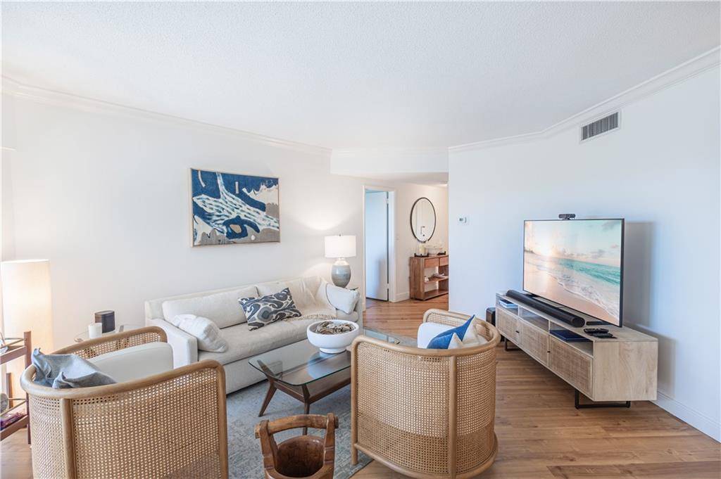 Delray Beach, FL 33483,1000 Lowry Street #4G