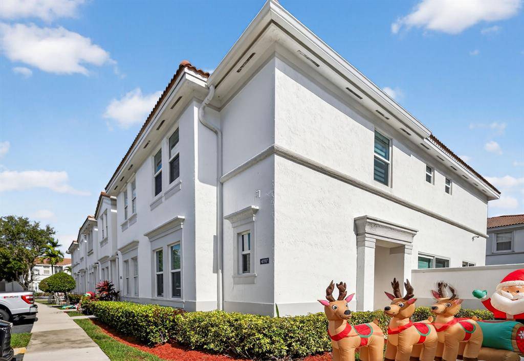 Hollywood, FL 33027,4197 SW 157th Ave #164