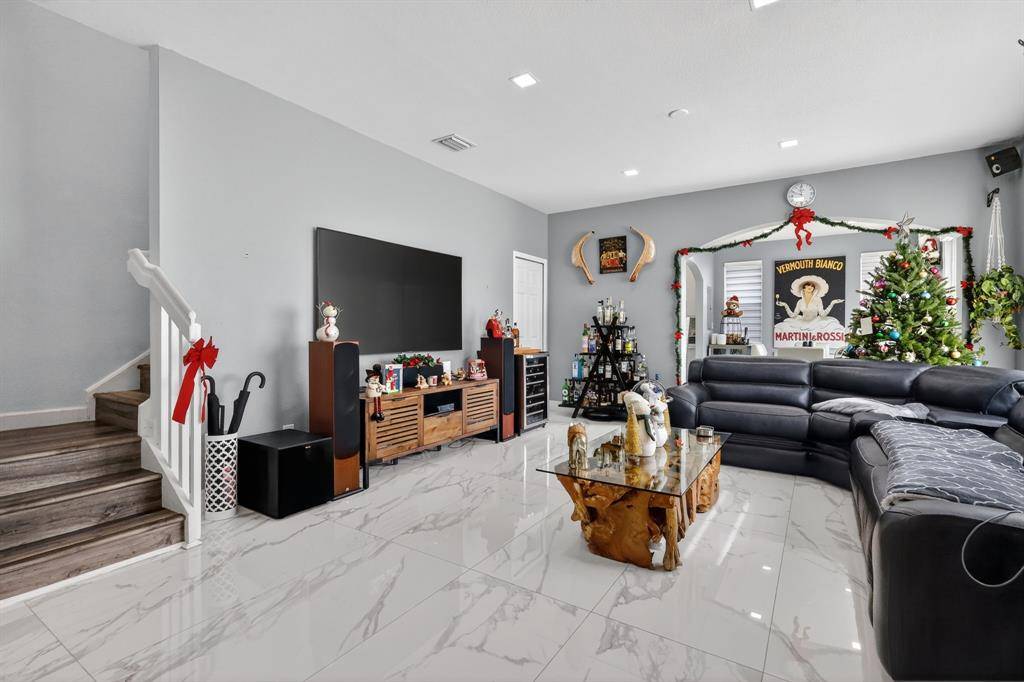 Hollywood, FL 33027,4197 SW 157th Ave #164