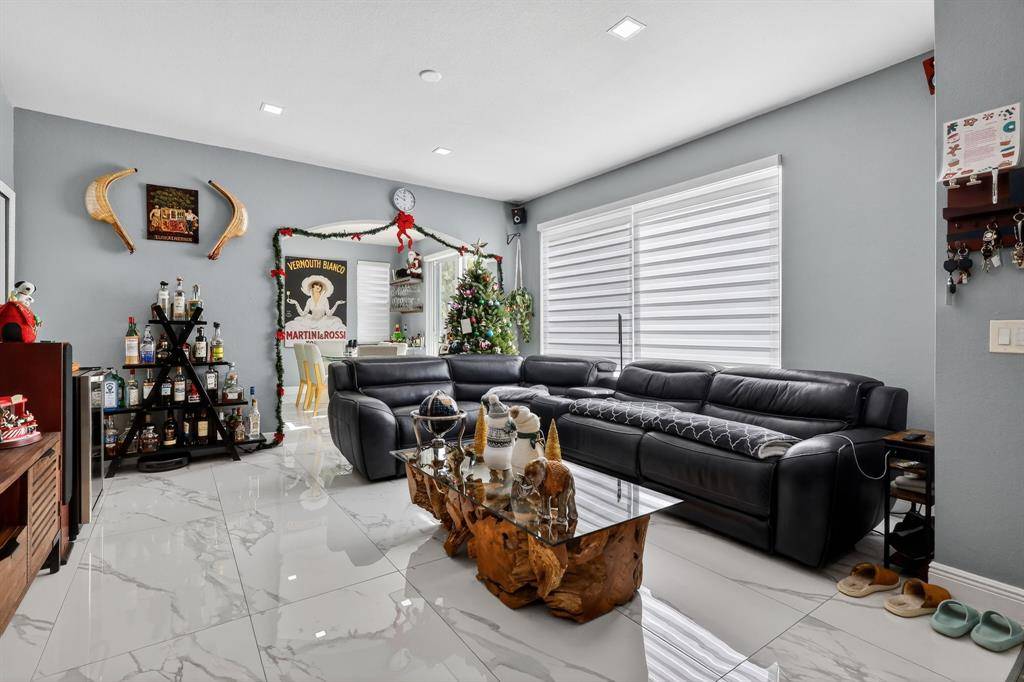 Hollywood, FL 33027,4197 SW 157th Ave #164