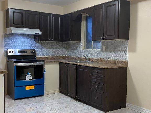 Brampton, ON L6V 2W9,36 Bruce Beer DR