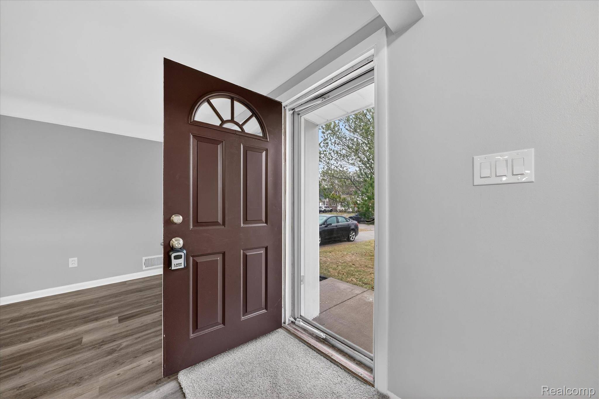 Redford, MI 48239,12843 Lenore