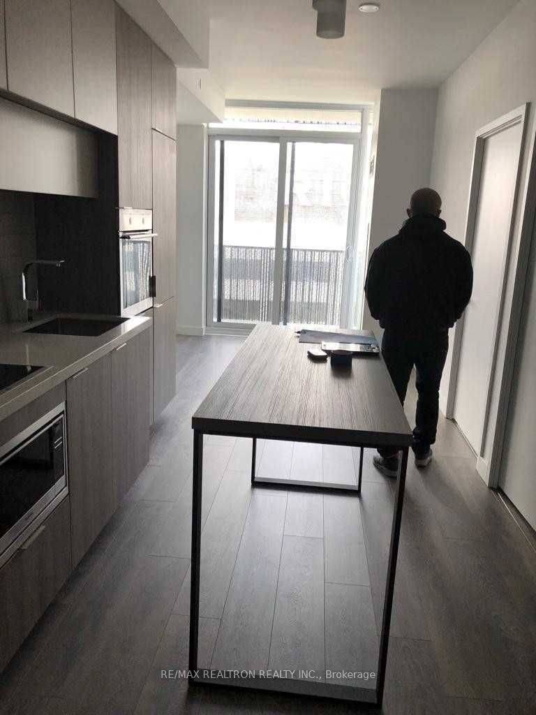 Toronto C10, ON M4P 1A6,8 Eglinton AVE E #3503