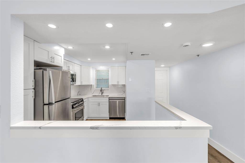 Davie, FL 33328,3100 W Rolling Hills Cir #109