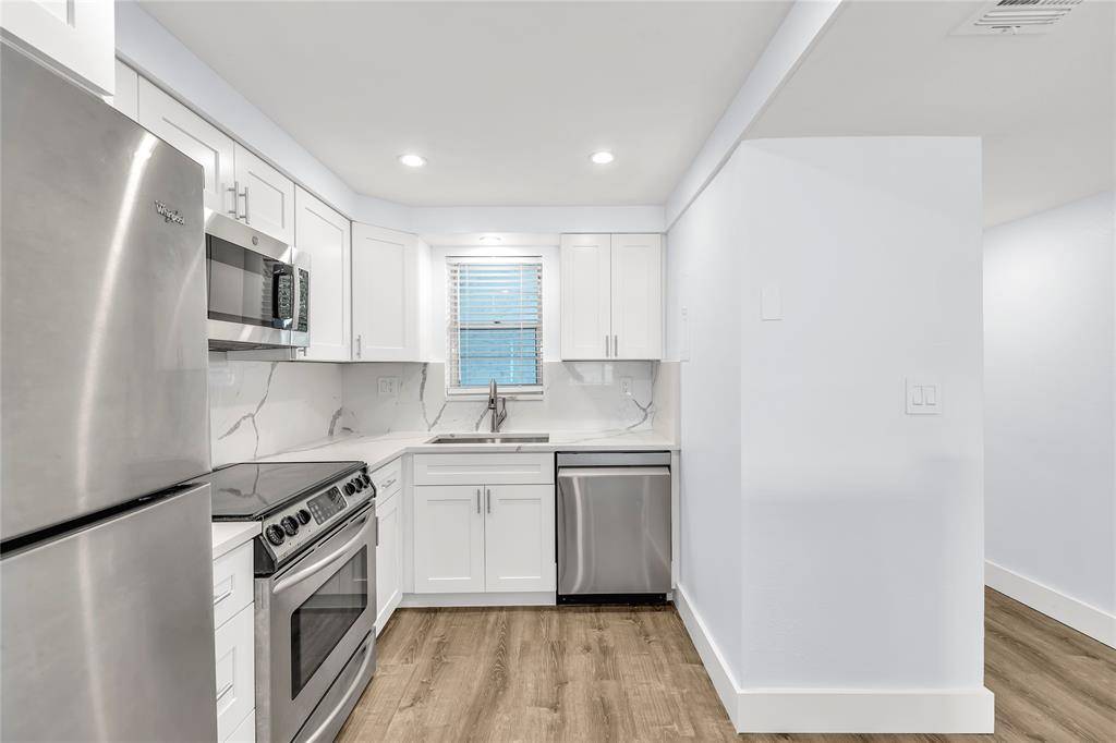 Davie, FL 33328,3100 W Rolling Hills Cir #109