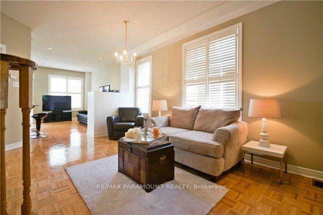 Brampton, ON L6V 4N7,39 Seahorse AVE