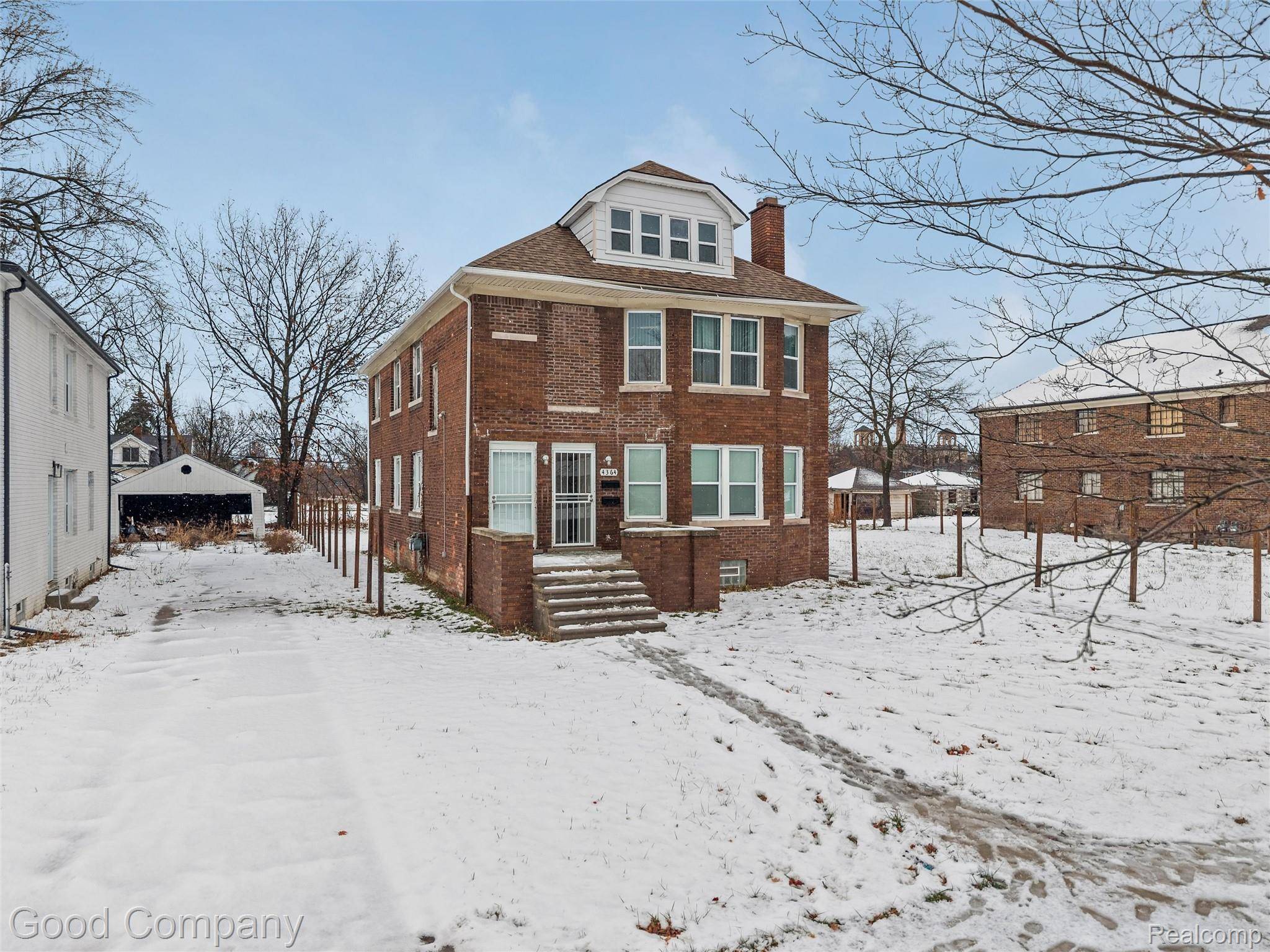 Detroit, MI 48215,4364 Lakewood ST