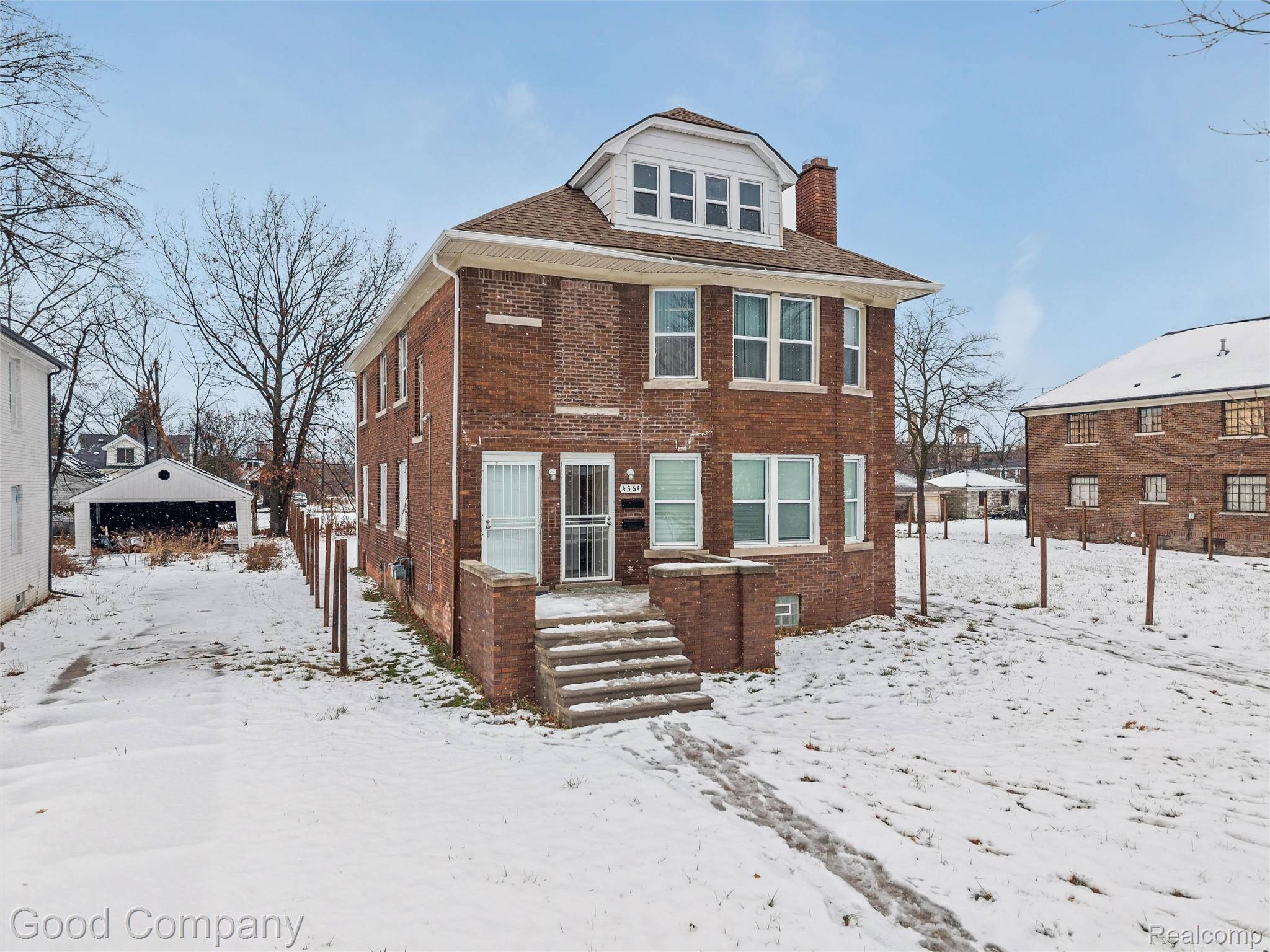 Detroit, MI 48215,4364 Lakewood ST