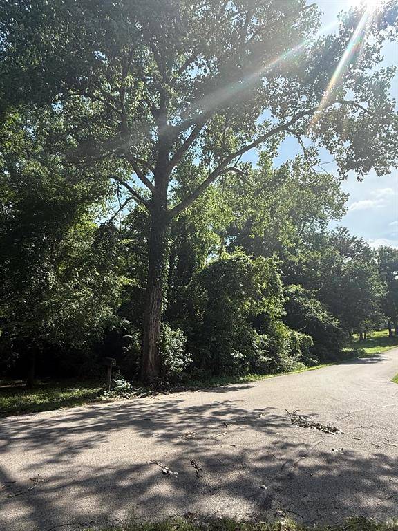 Tool, TX 75143,131 Ridgewood Drive