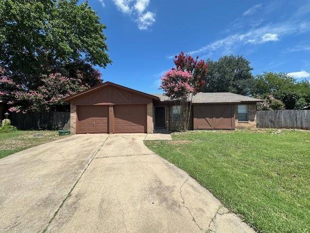 Saginaw, TX 76179,512 Mesa Court