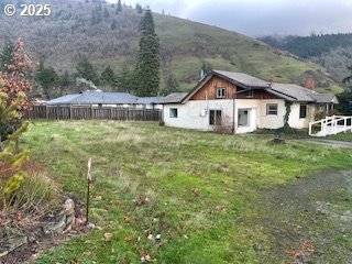 White Salmon, WA 98672,NE CENTER ST