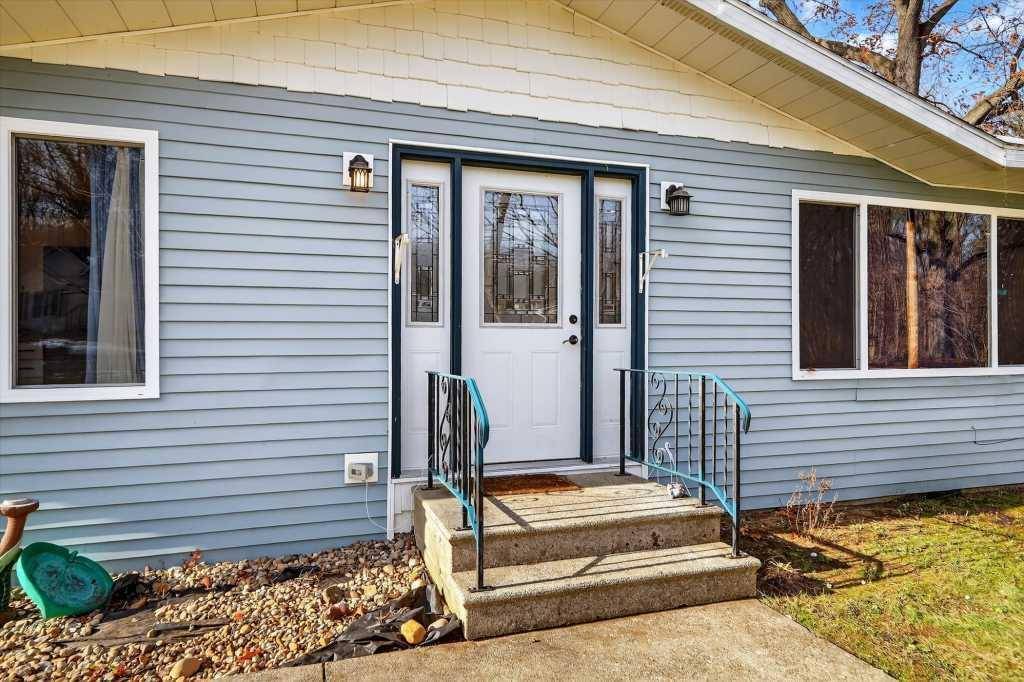 Dowagiac, MI 49047,517 Colby ST