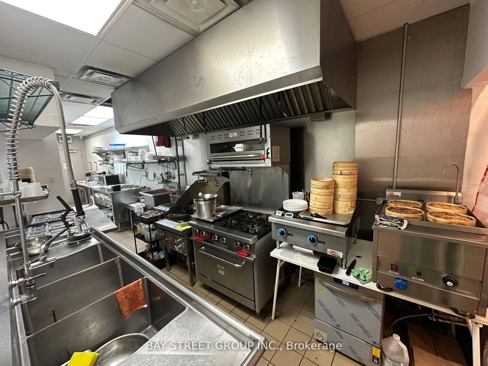 Toronto C01, ON M4Y 1X9,510 Yonge ST ##100