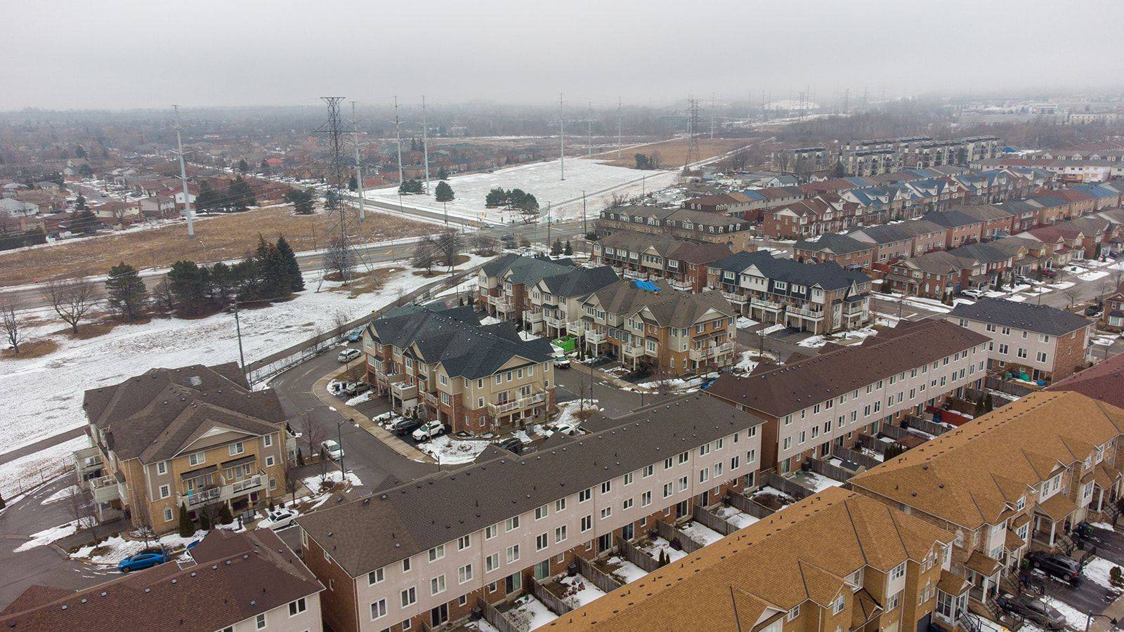 Toronto E11, ON M1B 0A9,32 Red Fox PL