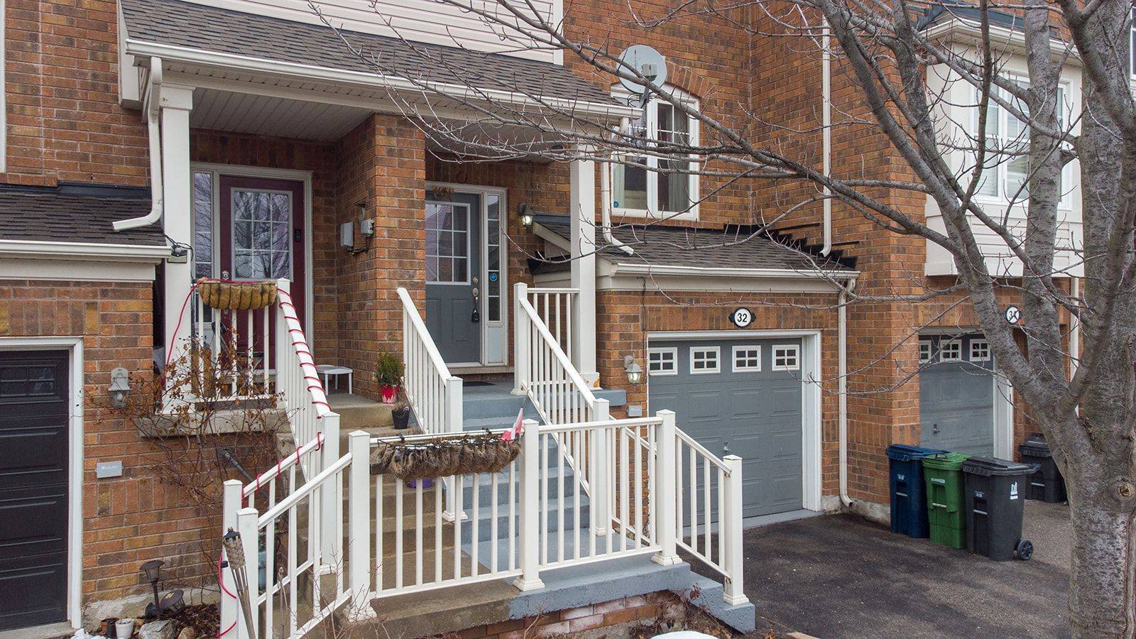 Toronto E11, ON M1B 0A9,32 Red Fox PL