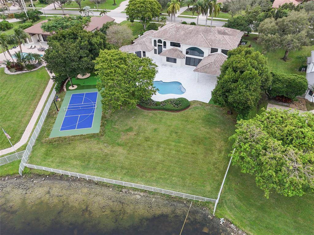 Davie, FL 33324,10303 SW 26th St