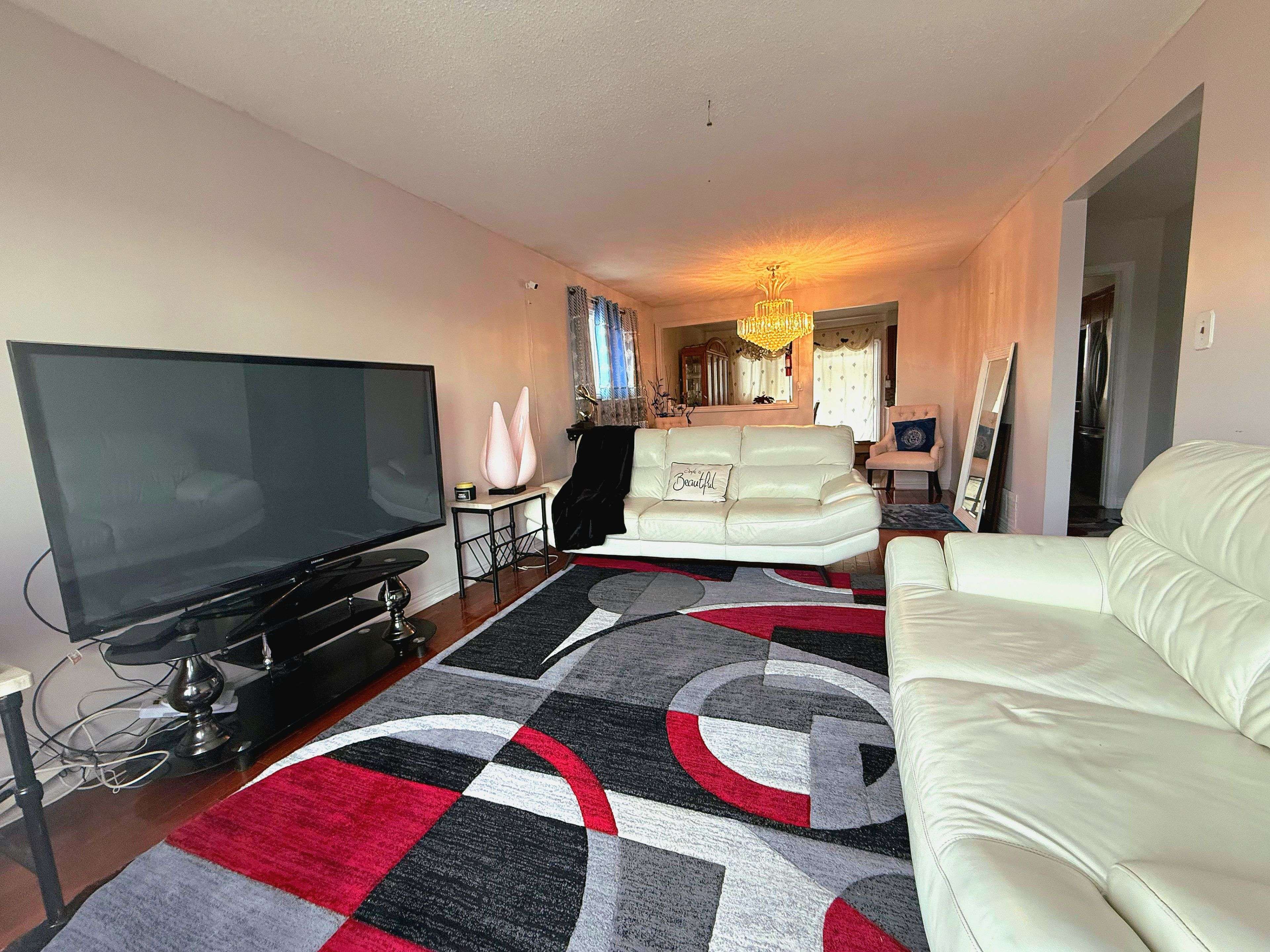 Mississauga, ON L4T 3M8,3720 Brandon Gate DR