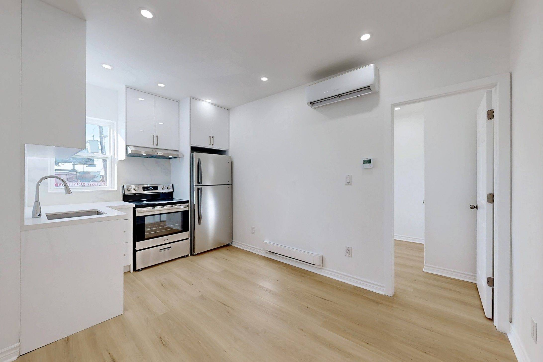 Toronto W03, ON M6E 2J5,167 Dynevor RD #1