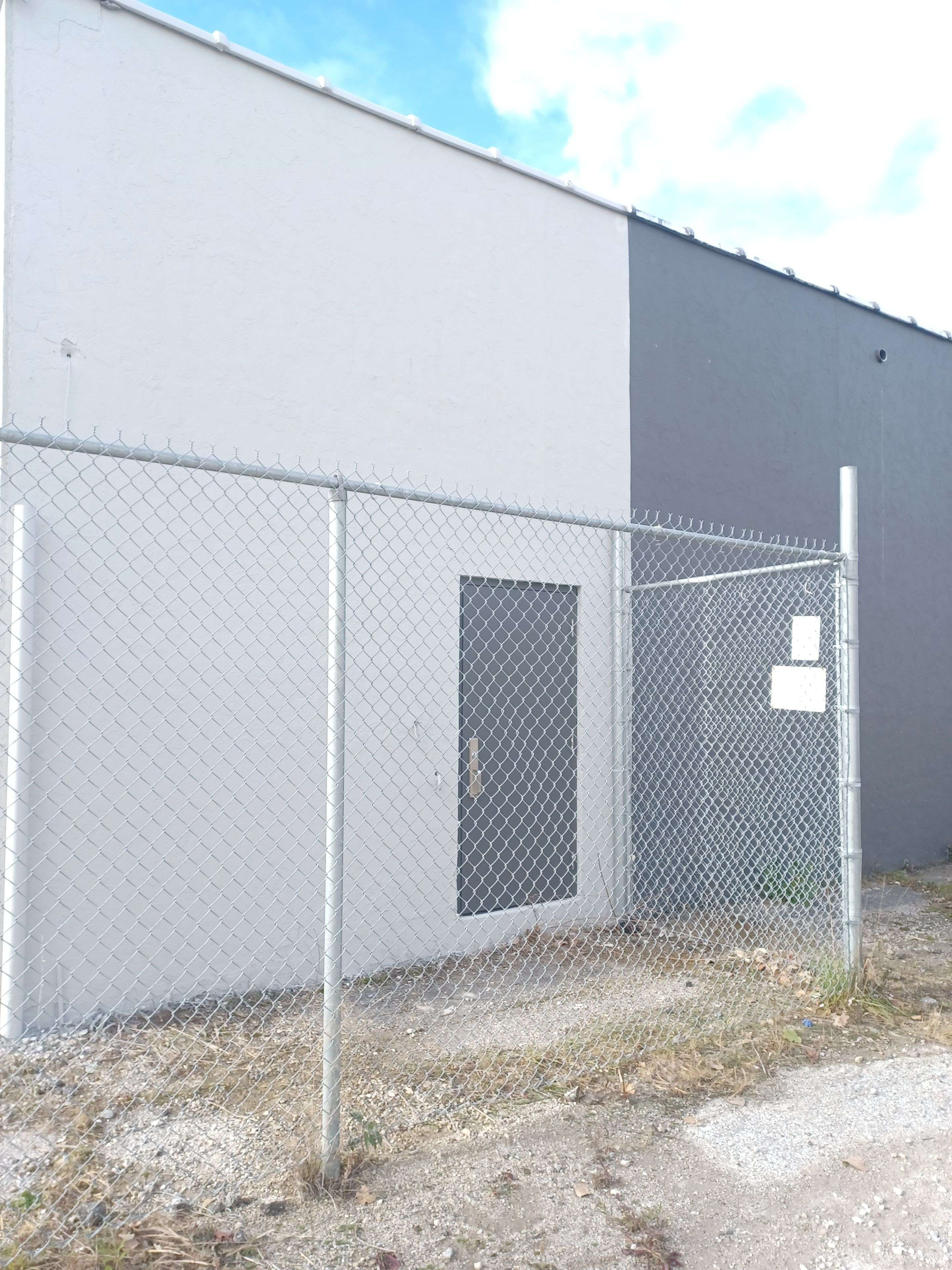 Windsor, ON N8Z 1H4,675 Tecumseh RD W