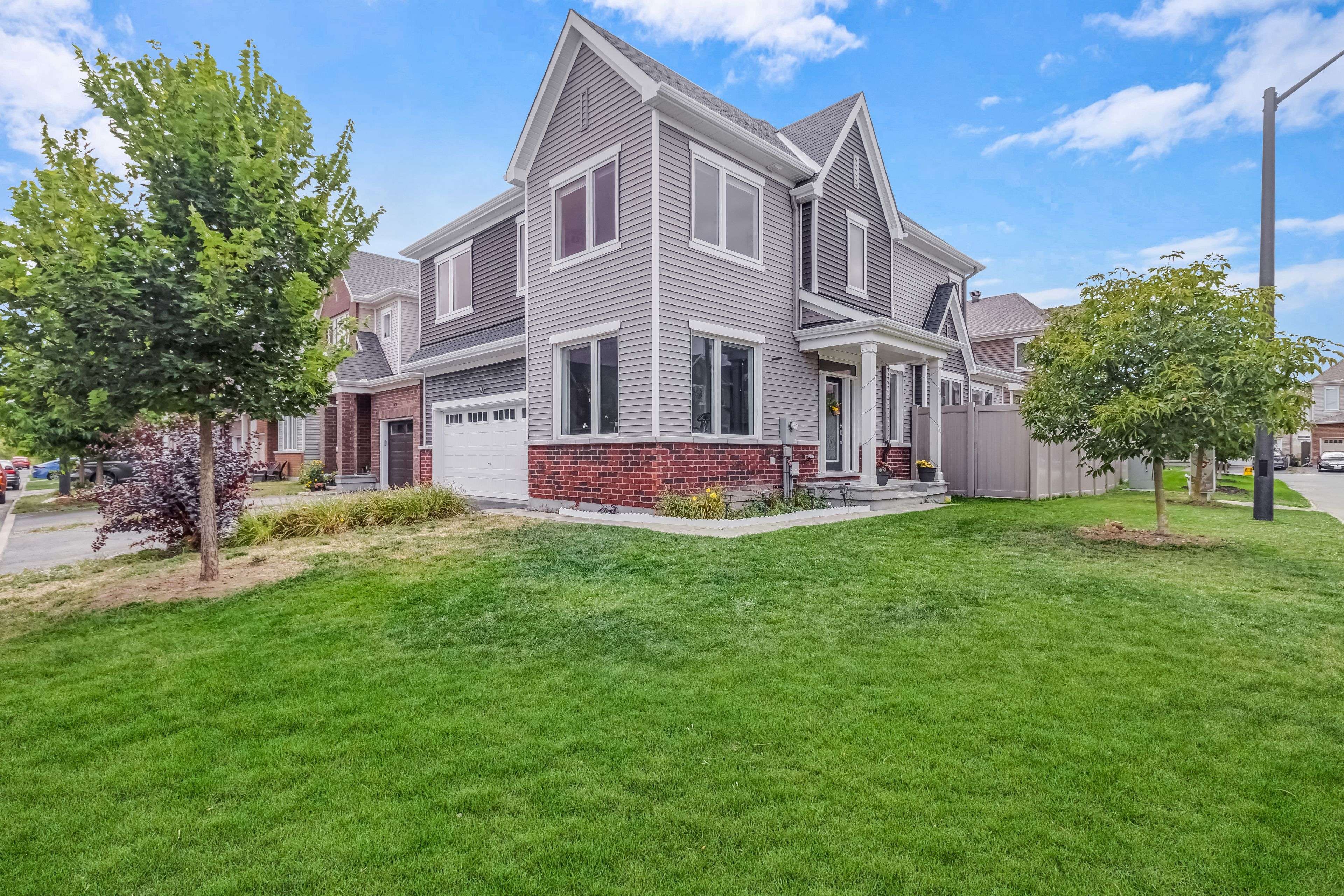 Barrhaven, ON K2J 6P6,20 Coppermine ST