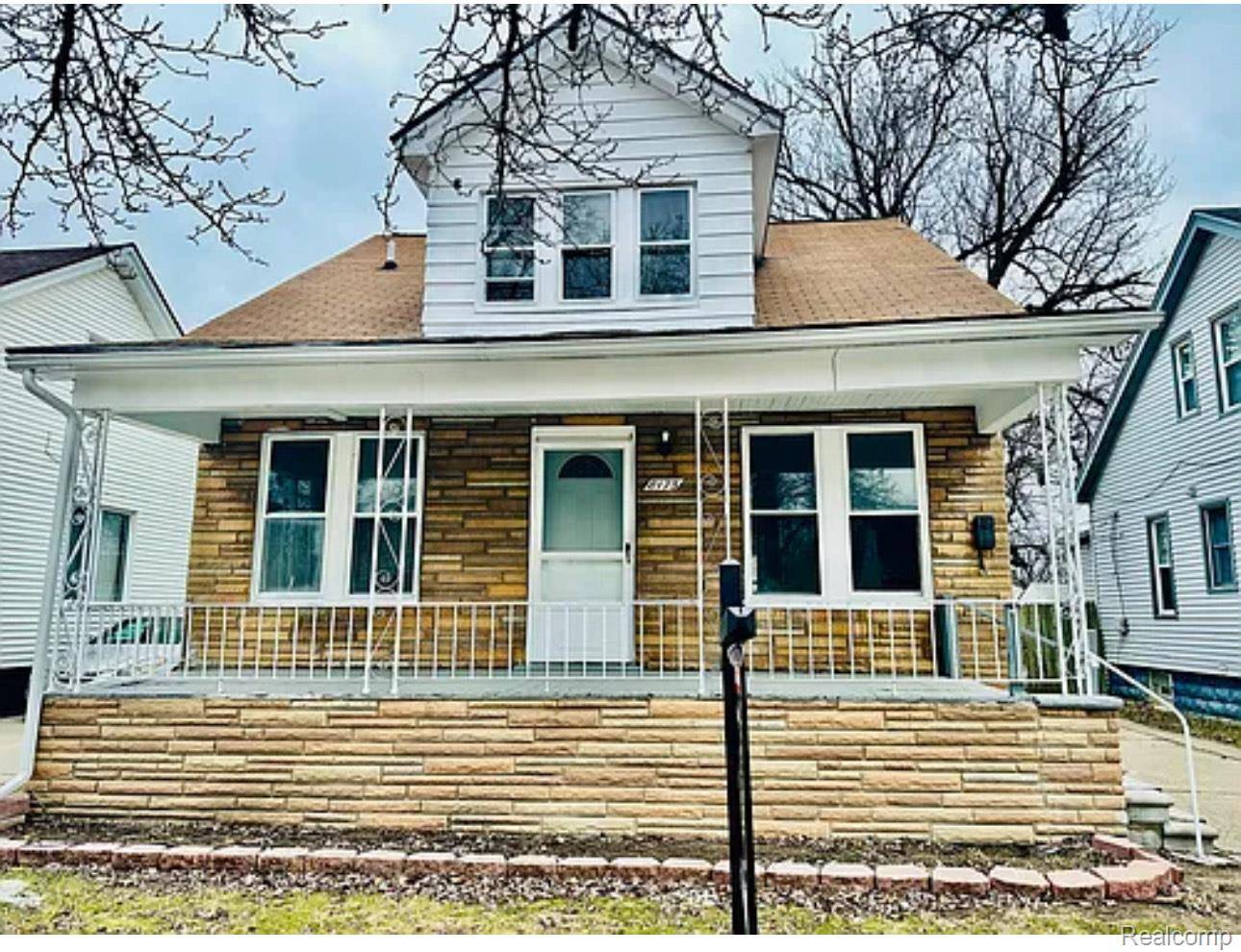 Center Line, MI 48015,8175 Central