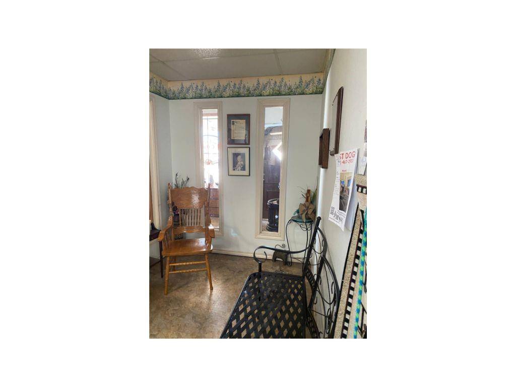 Ennis, TX 75119,215 Main Street SW