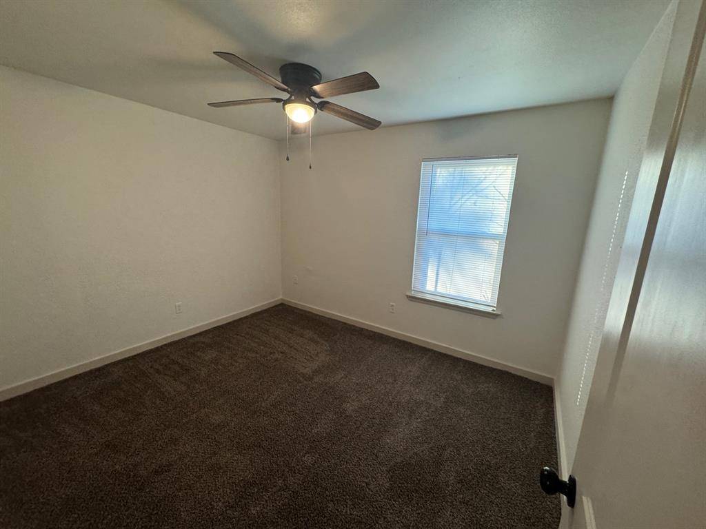 Lake Worth, TX 76135,7300 Comanche Trail #4