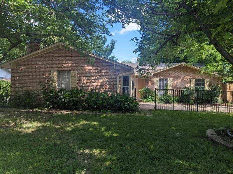 Denton, TX 76209,2732 Foxcroft Circle