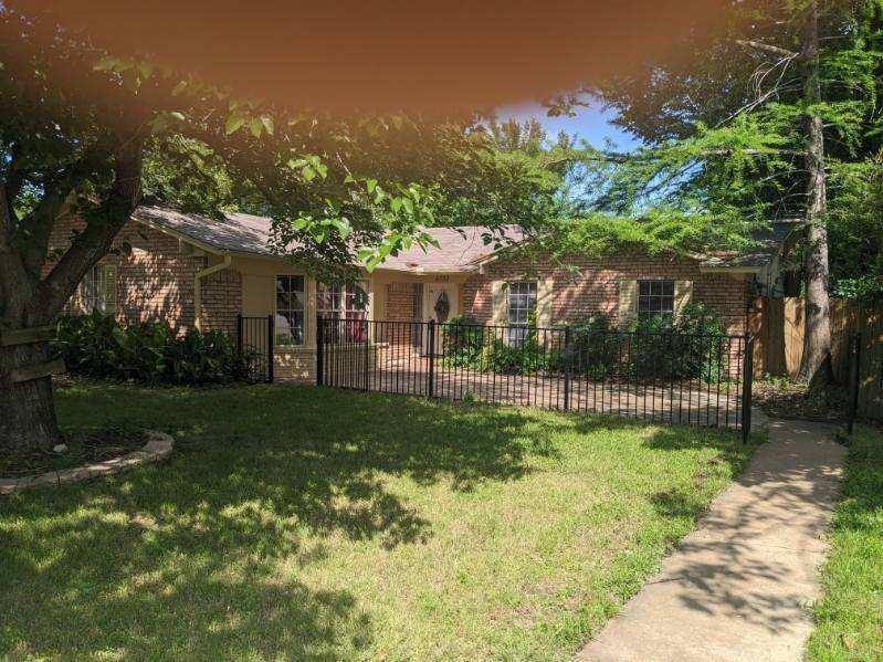 Denton, TX 76209,2732 Foxcroft Circle