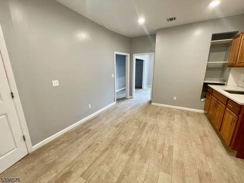 Newark City, NJ 07108,25 Kipp St