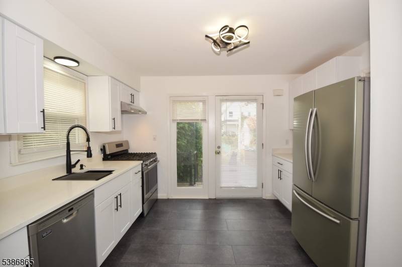 Raritan Boro, NJ 08869,40 Glaser Ave