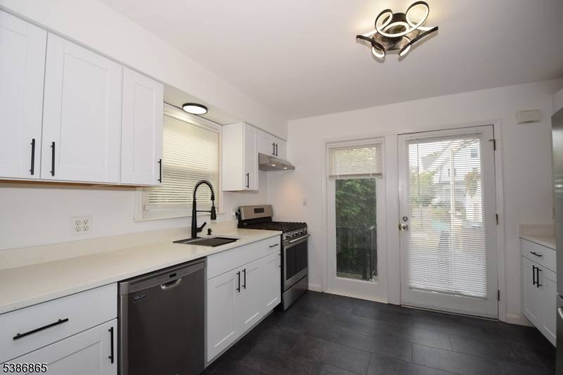 Raritan Boro, NJ 08869,40 Glaser Ave