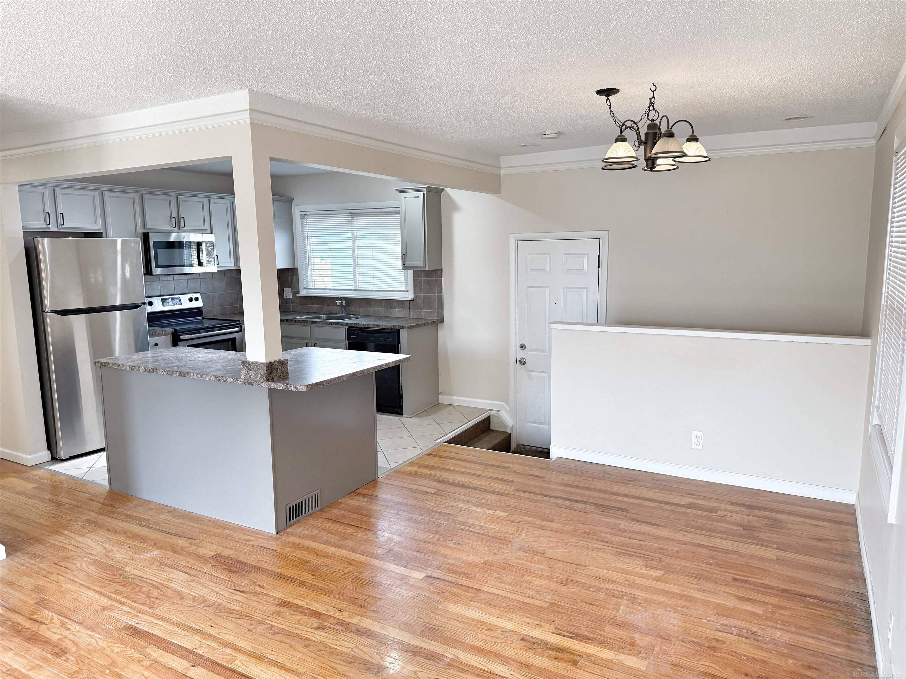 Roseville, MI 48066,28859 Floral ST