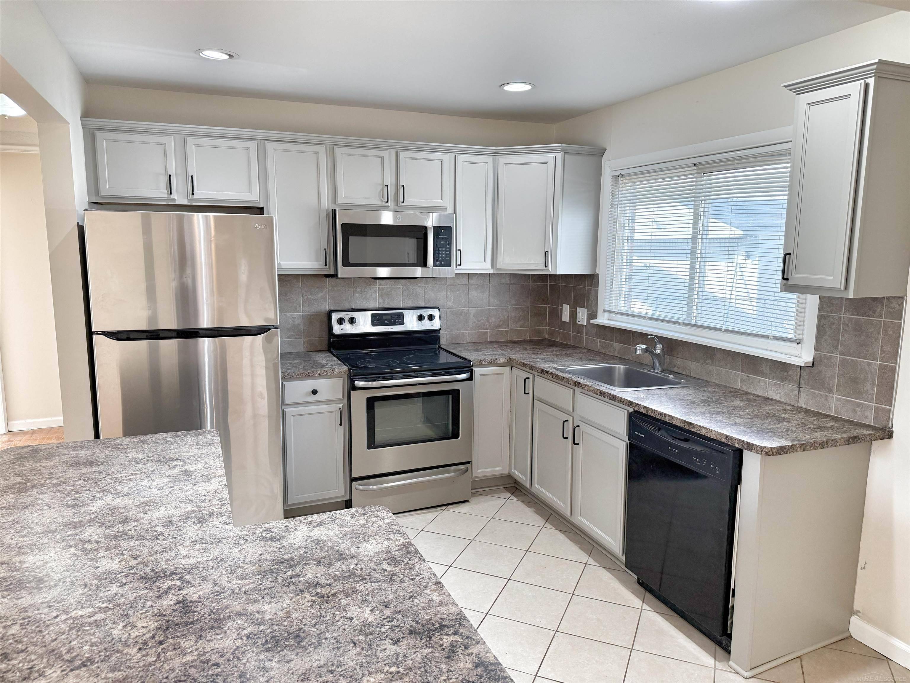 Roseville, MI 48066,28859 Floral ST