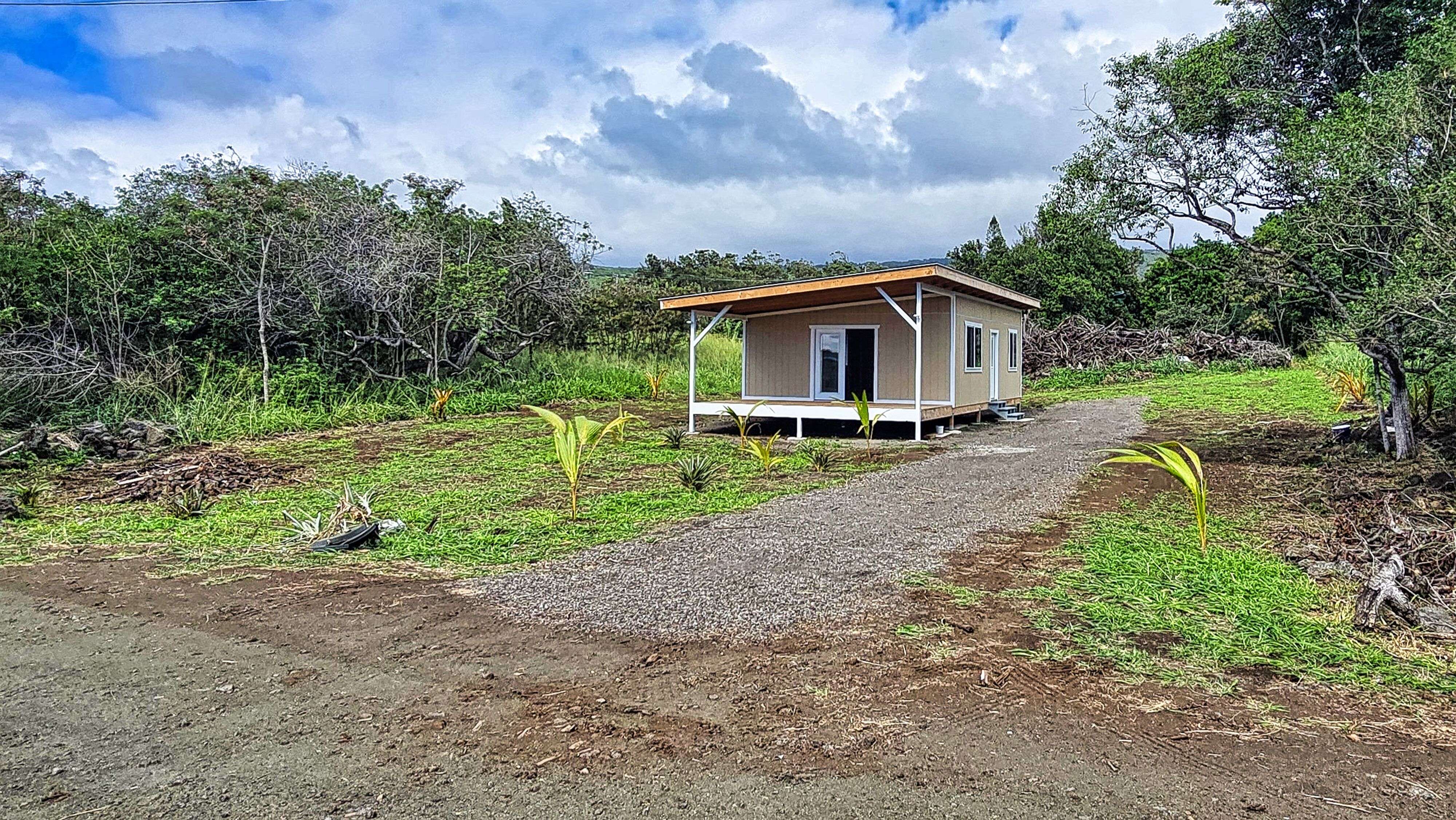 Naalehu, HI 96772,94-6274 PELE ST