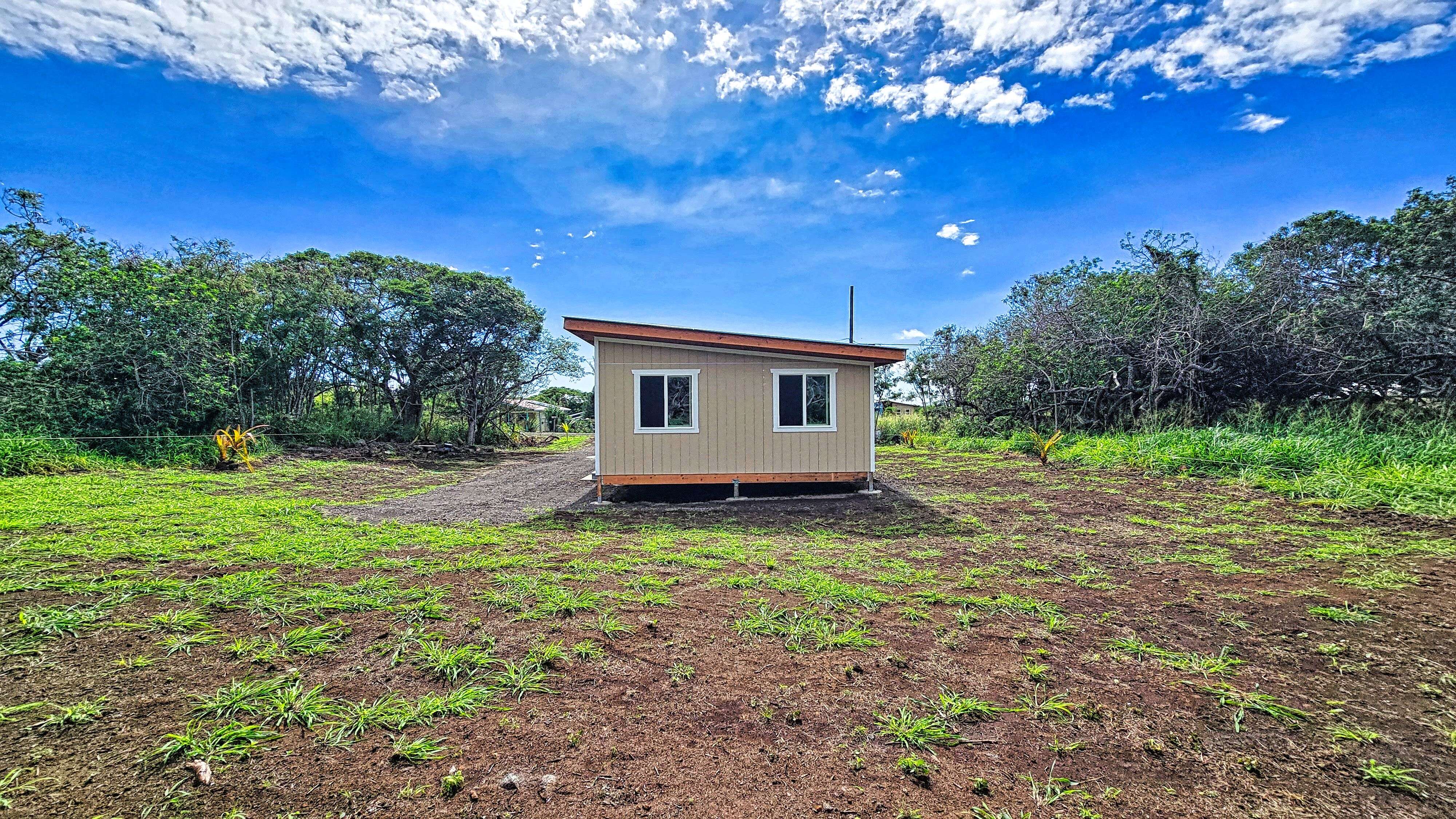 Naalehu, HI 96772,94-6274 PELE ST