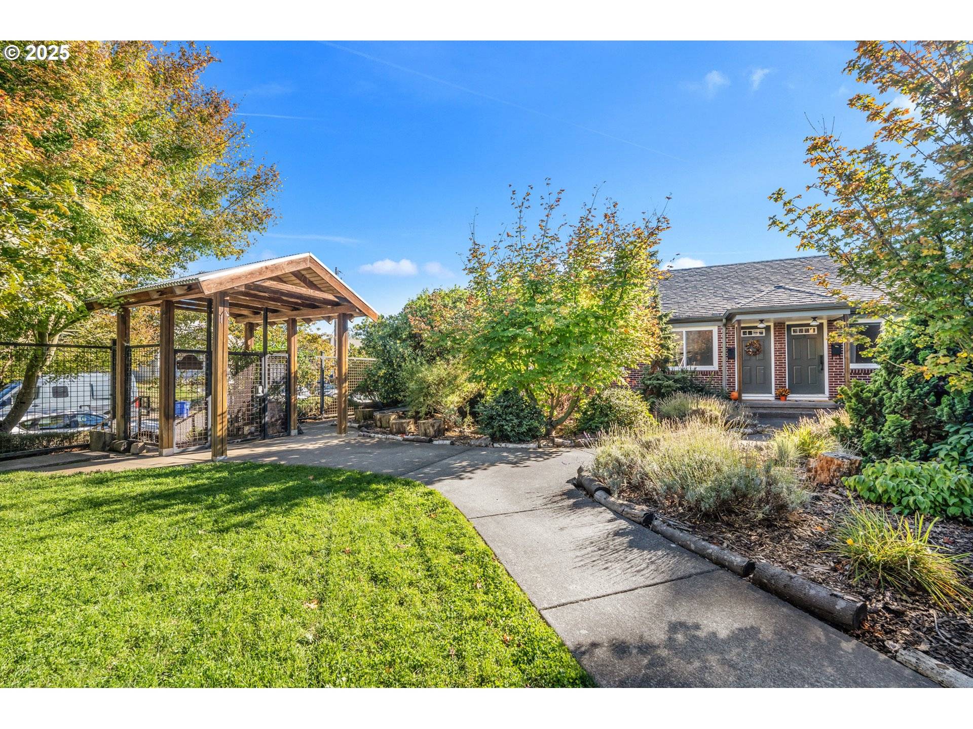 Portland, OR 97211,5405 NE 10TH AVE #3