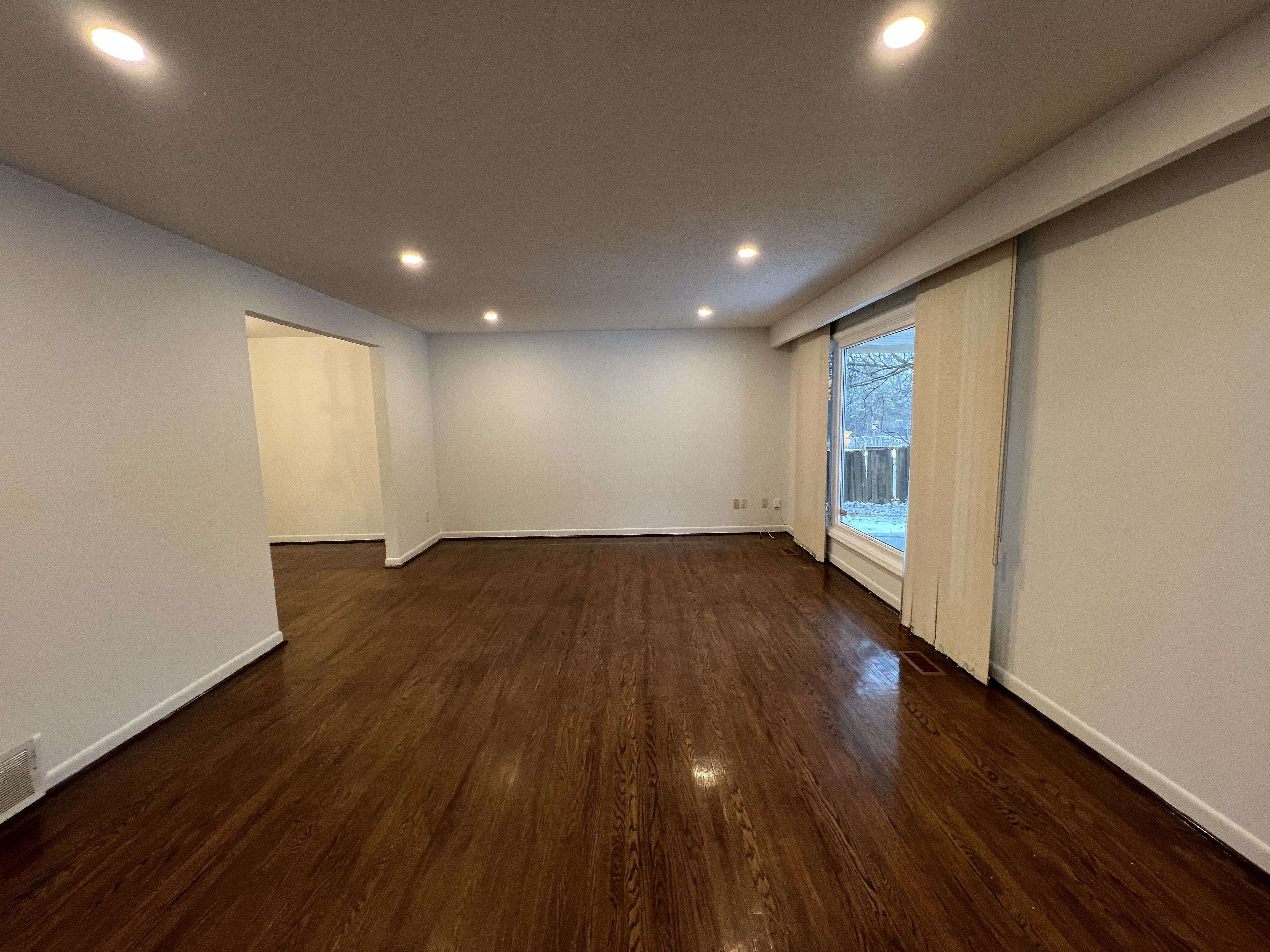 Toronto C14, ON M2M 2P8,298 Newton DR