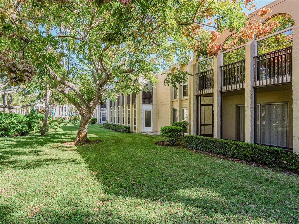 Vero Beach, FL 32960,835 18th #404