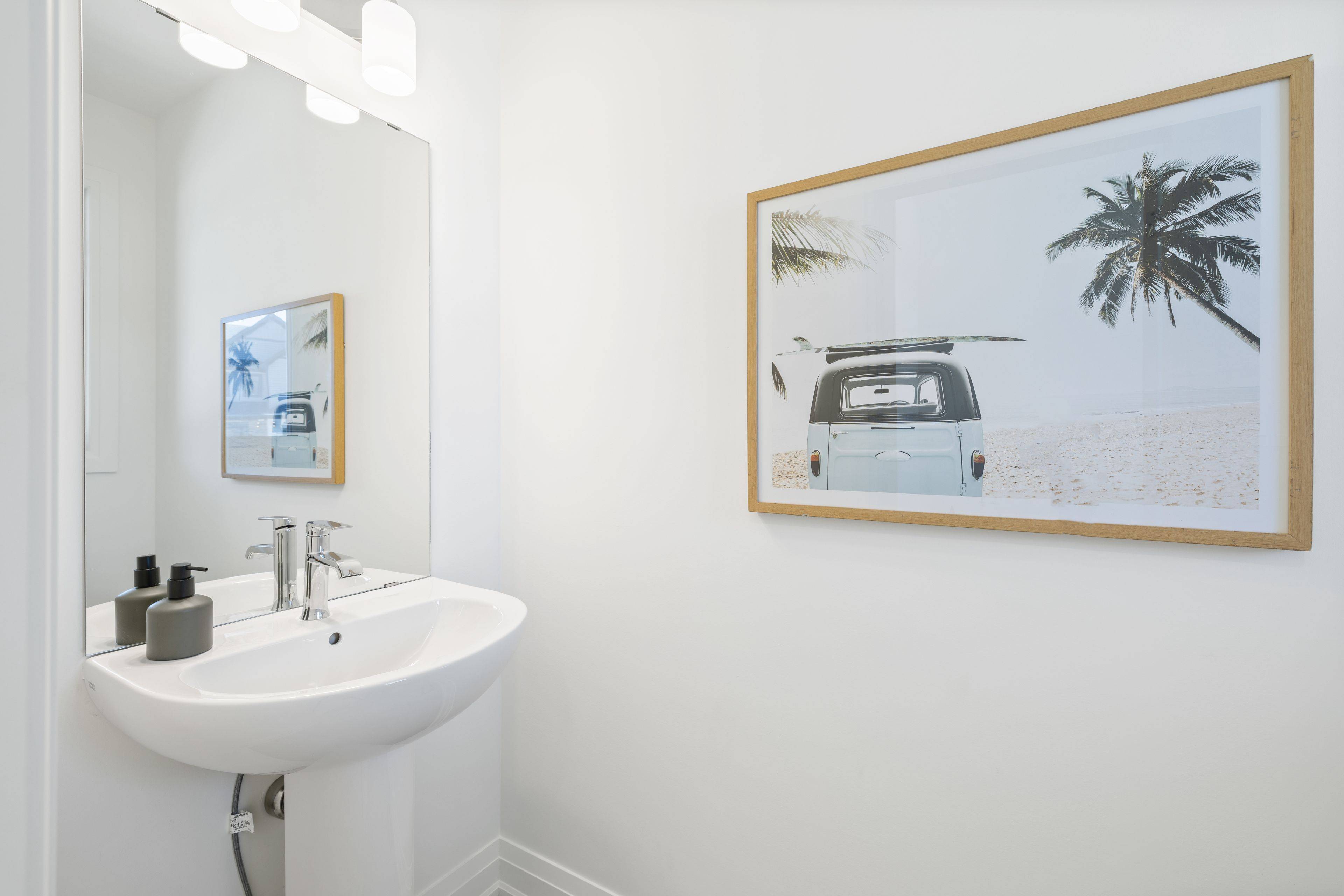 Collingwood, ON L9Y 2L3,49 Swain CRES