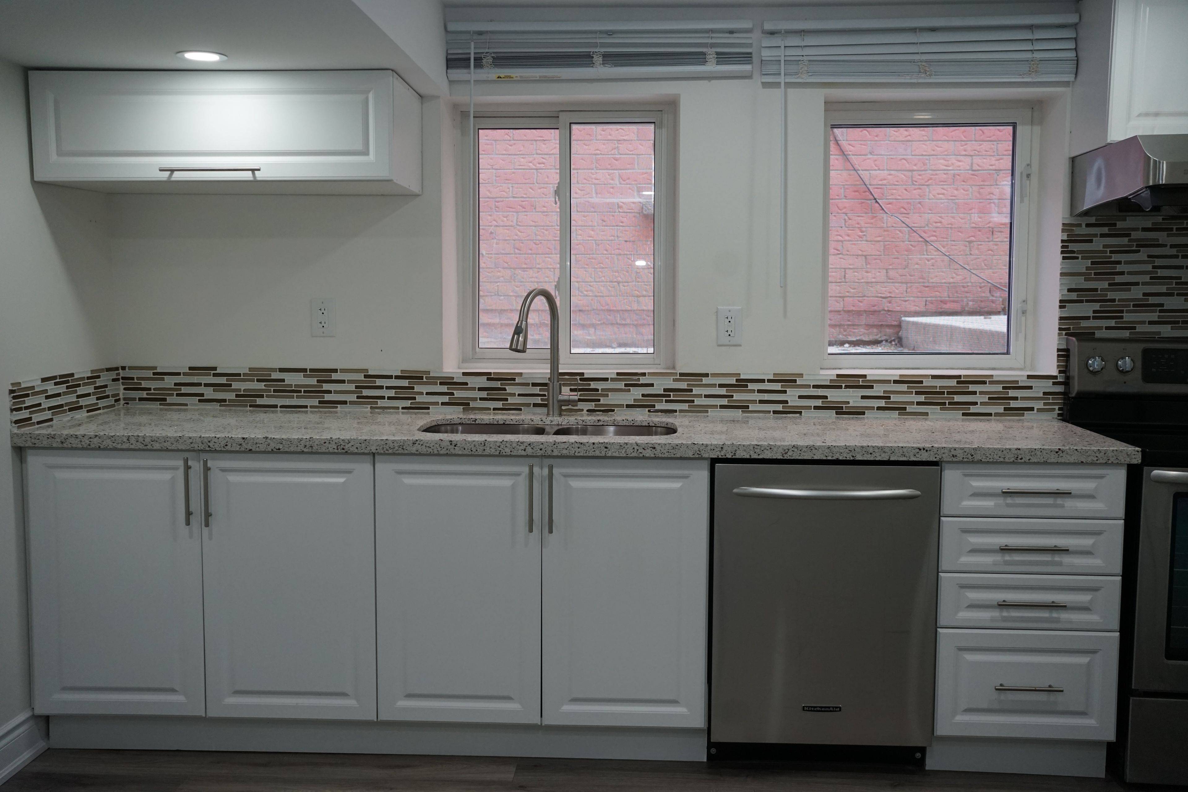 Mississauga, ON L5R 3K1,5278 Astwell AVE #Lower