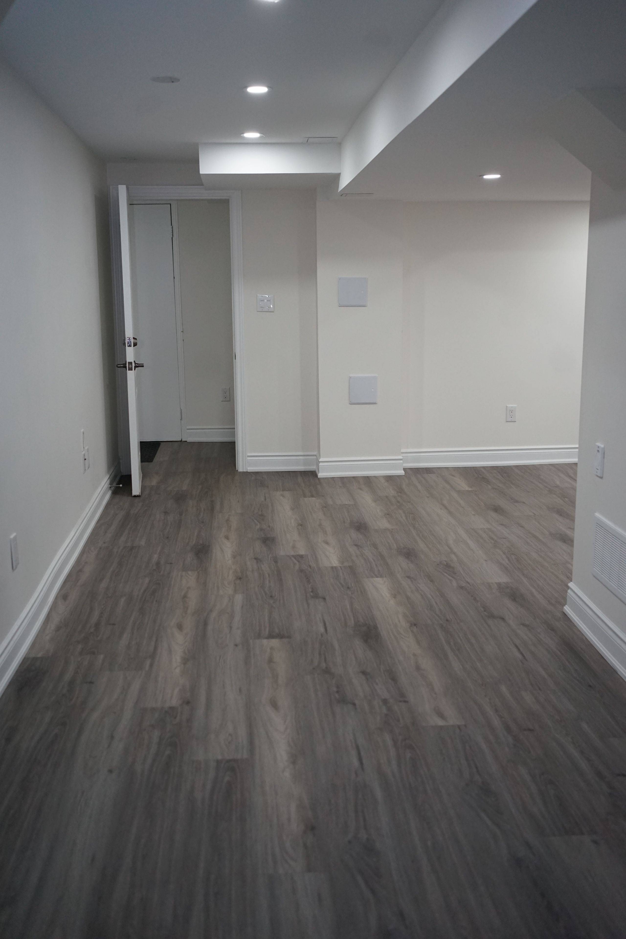 Mississauga, ON L5R 3K1,5278 Astwell AVE #Lower