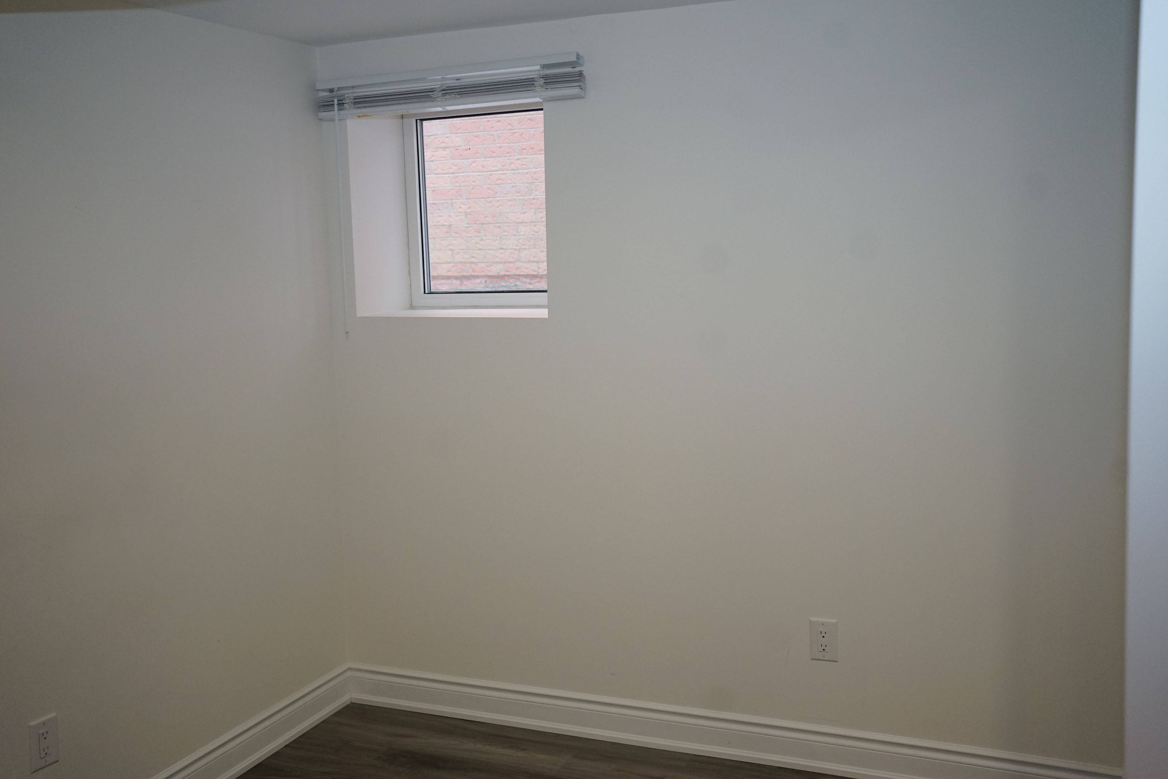 Mississauga, ON L5R 3K1,5278 Astwell AVE #Lower